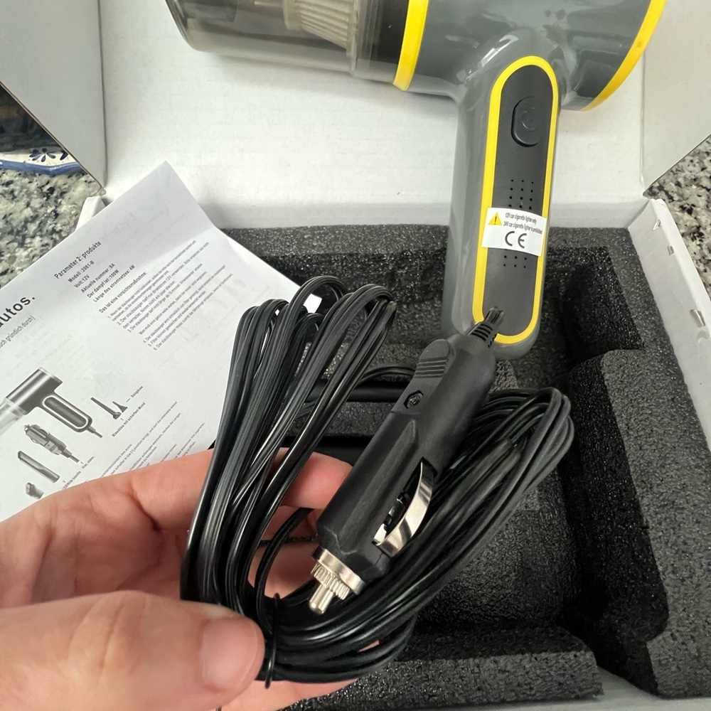 APEX Car Vacuum Cleaner - Picture 4 of 9